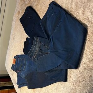 Women’s size 8 jeans
Designer: Levi’s Tommy Hilfiger an Vera Wang